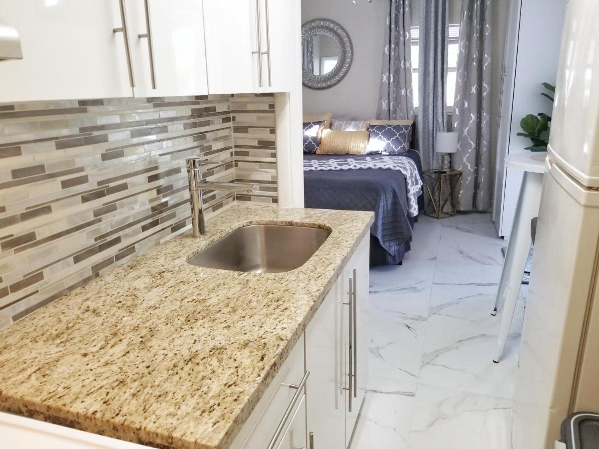 Glam Private Studio 4 Miles From Beach Hollywood Bagian luar foto